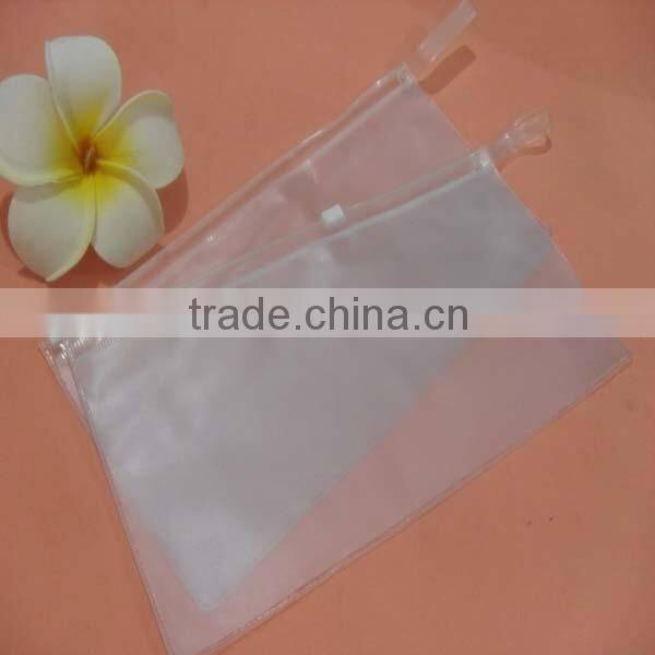 convenient slight plastic bags with smooth zipper for everything like the sationery, bathroom products, gift packaging, cosmetic