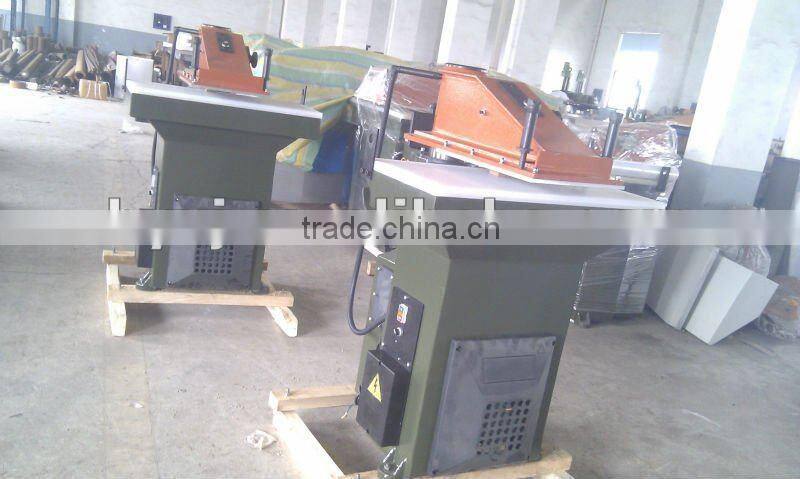 Gloves Cutting Machine/Making Machine