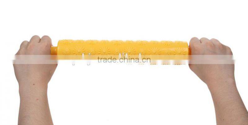Reposteria Kitchen Non-Stick Embossed daisy Plastic Rolling Pin Fondant decorating Dough Roller baking tool
