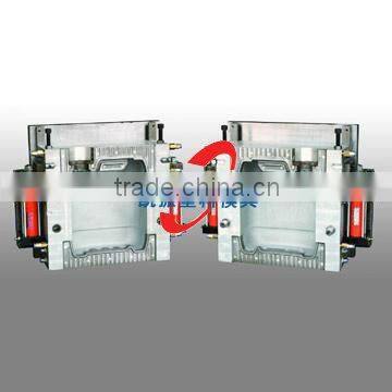 Injection plastic crisper cover mould