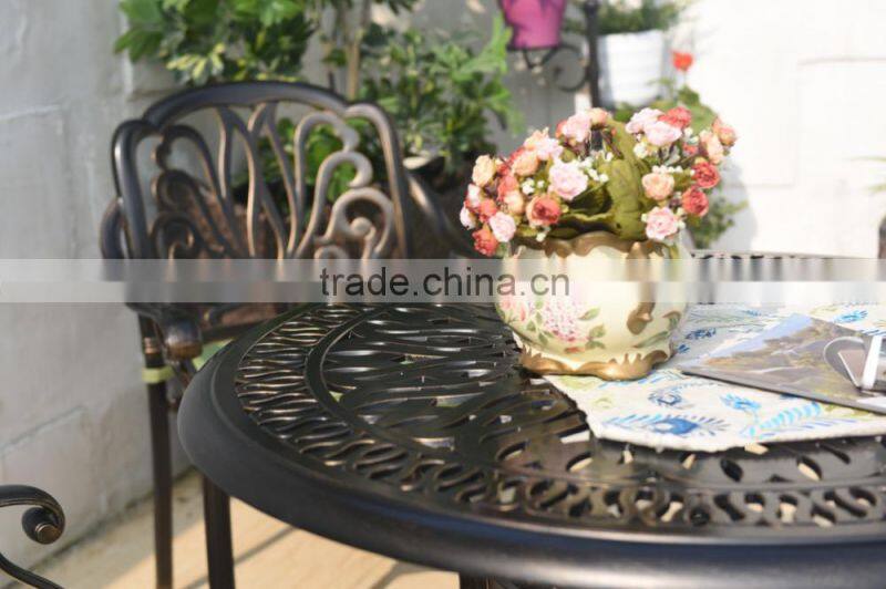2016 Hot Selling All Weather Elegant Modern Patio Cast Aluminum Outdoor Table with Cushion