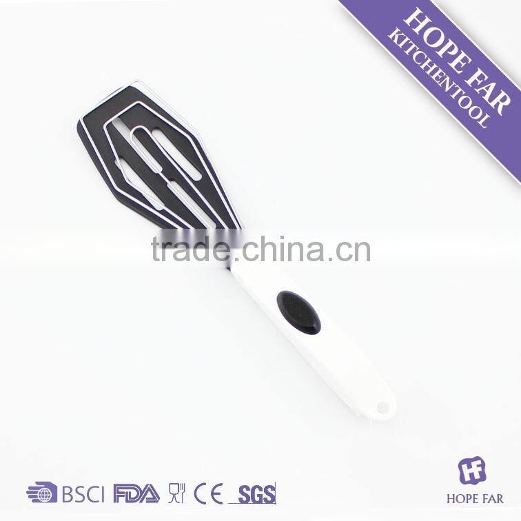 0600050 Creative new designed 2-in-1nylon egg spatula