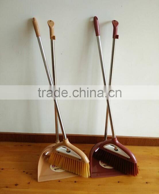 high quality coffee color Cleaning items plastic dustpan with metal stick