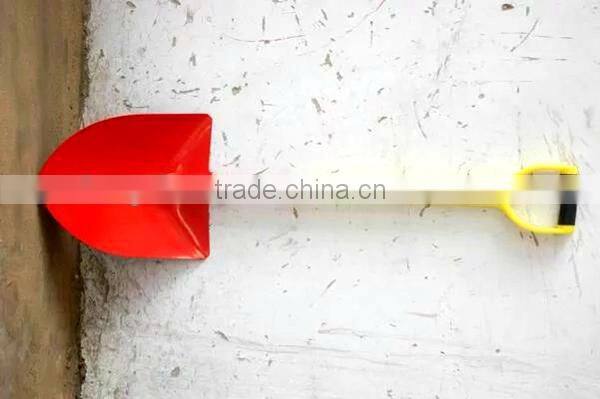 518 shovel with wooden handle