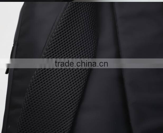 2017 hot sale Nylon Cylindrical Bag Outdoor Sports Shoulder Bag Travel Bag Fitness Backpack for men and women