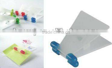 memo clip stand