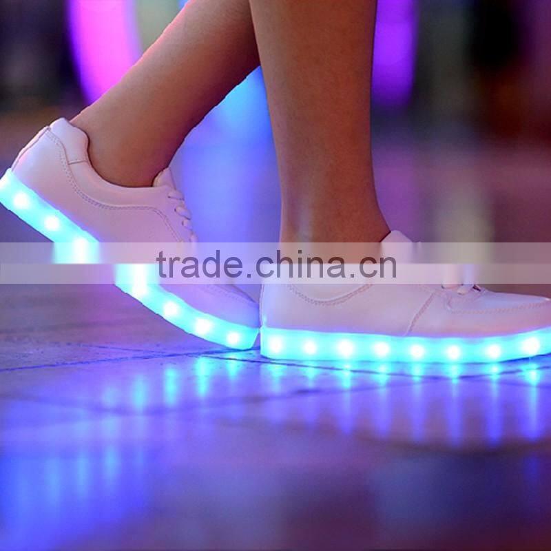 Fast delivery comfortable wearing men white black men size led luminous lace-up casual shoes JK-001