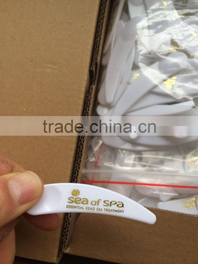 6cm white spatula with gold logo bp cosmetic cream moon falcate shape plastic Mask spatula
