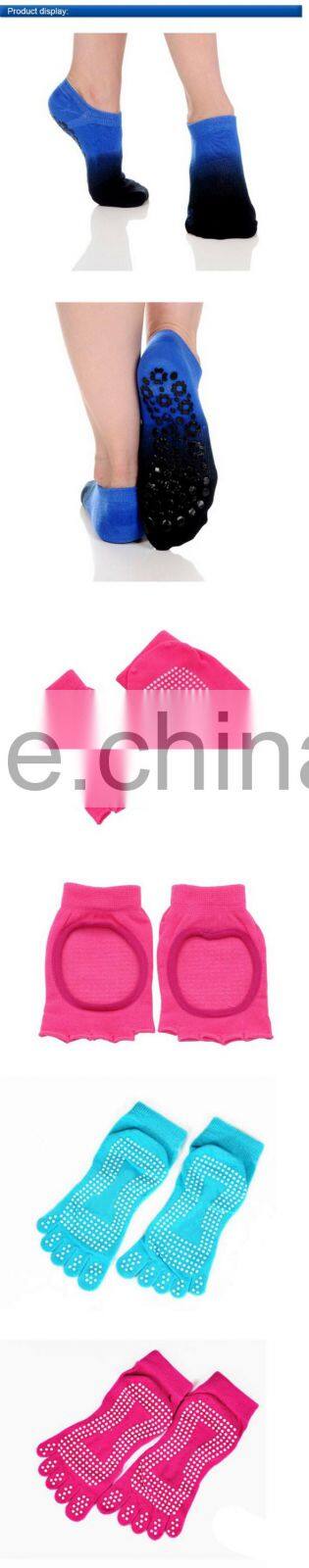 Cheap style women's anti-slip five fingers socks soft women cotton socks breathable yoga socks fashionable yoga socks