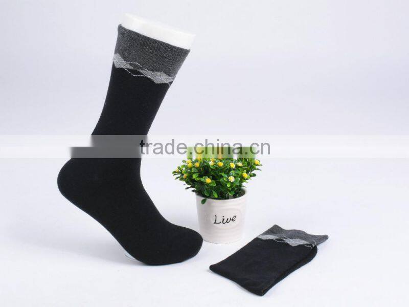 Fashionable modern terry cotton wholesale socks