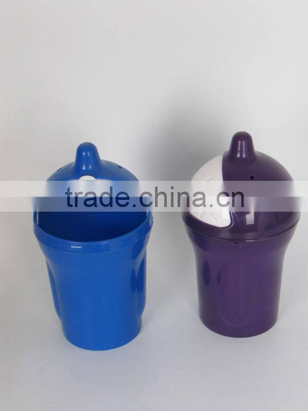 plastic sute trash can