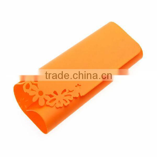 Heart shaped Eco-friendly colorful silicone pot coaster