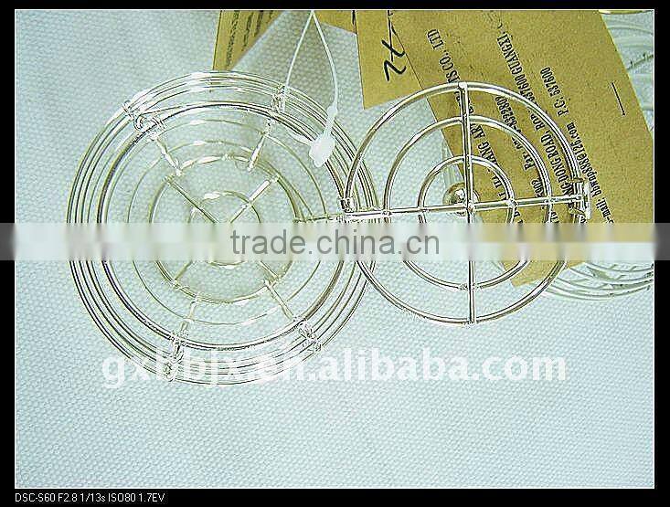 Round wire woven small gift storage case with lid