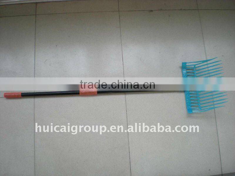 plastic horse fodder fork