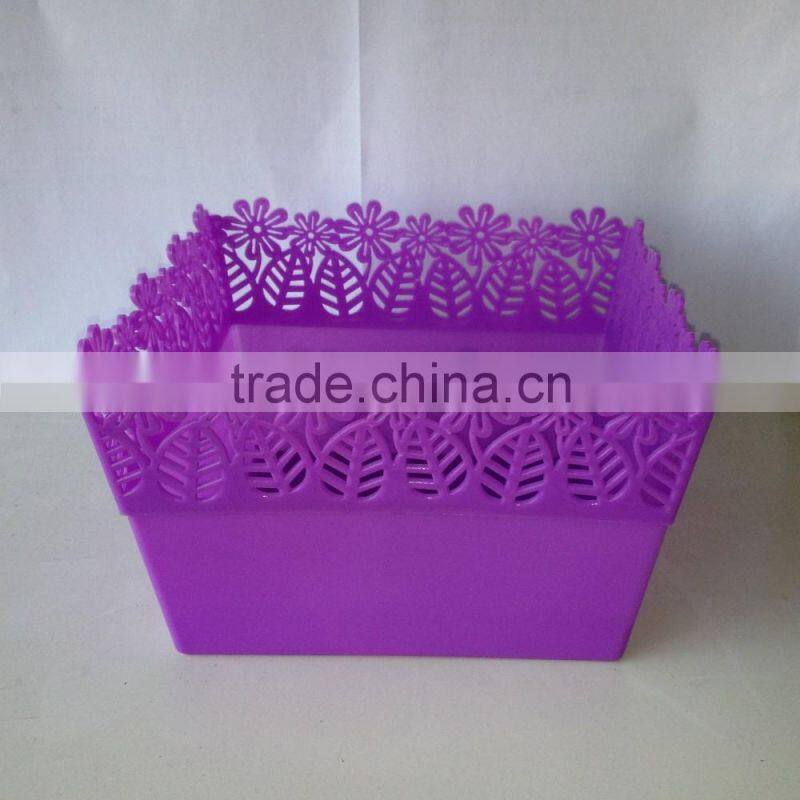 plastic empty hollow out fruit basket