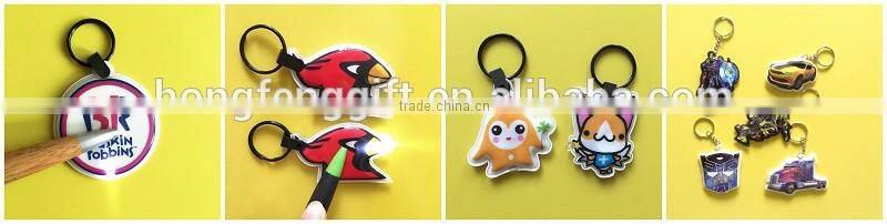 2016 Custom made printing soft PVC reflective keychain / reflective keychain light