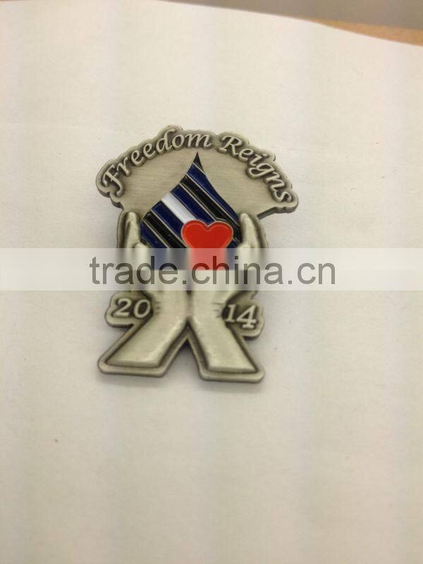 Custom casting metal souvenir lapel pins/custom die struck badges