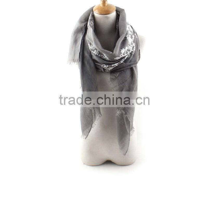 Charm Elegant Flower Embroideried Cotton Hijab Scarf Women