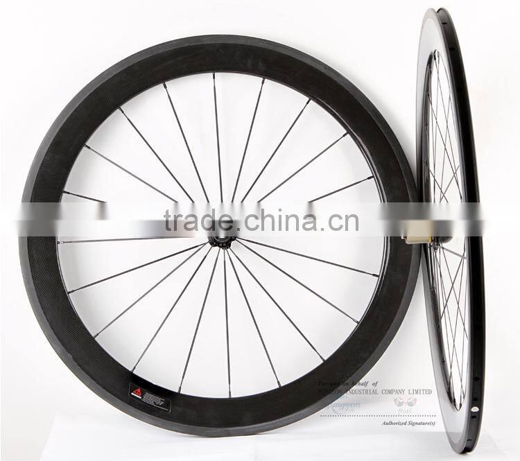 700C Carbon Fiber Wheelset bicycle wheelset is suitable for complete carbon road bike