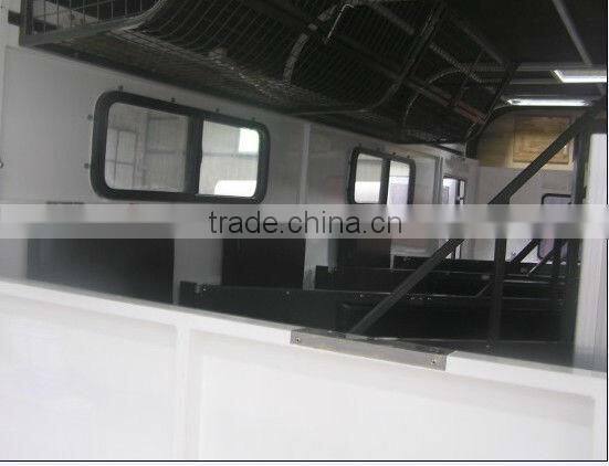 angle load horse floats for 3 horses