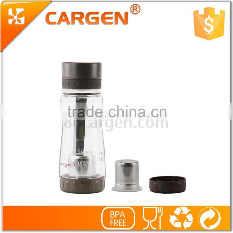 Custom private logo classical design 450ml elegant plastic water bottle tea infuser bottle