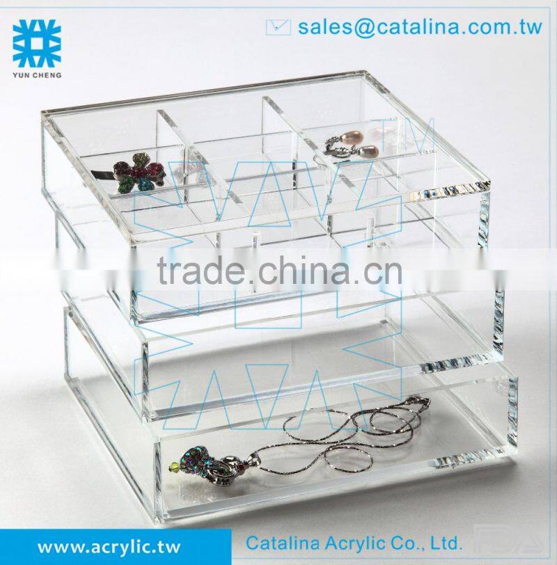 ACRYLIC ORGANIZING BOX