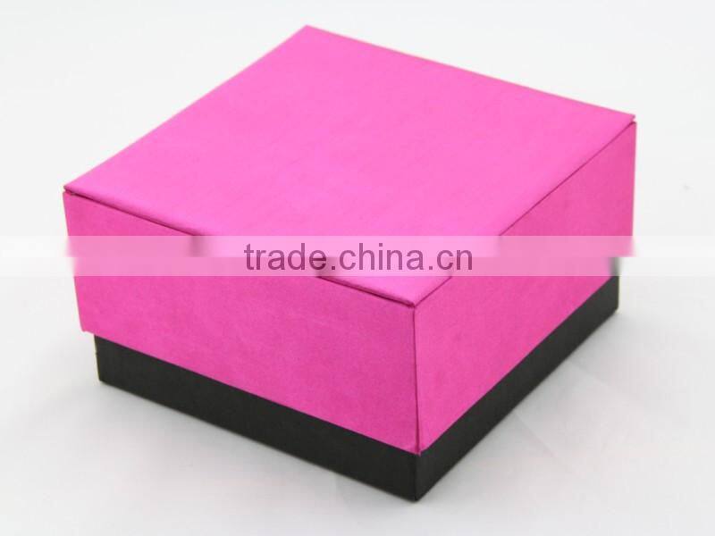 Luxury custom made pink Jewelry packing Box with satin pad