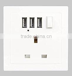 Durable UK standard 13A 250V outlet with 3 usb port
