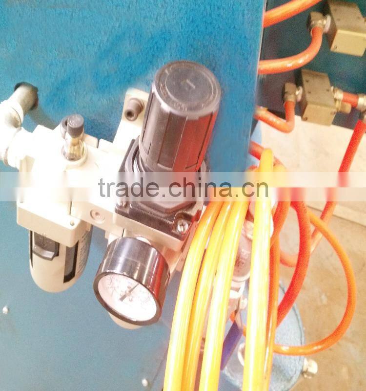 China Jolt squeeze metal molding machine