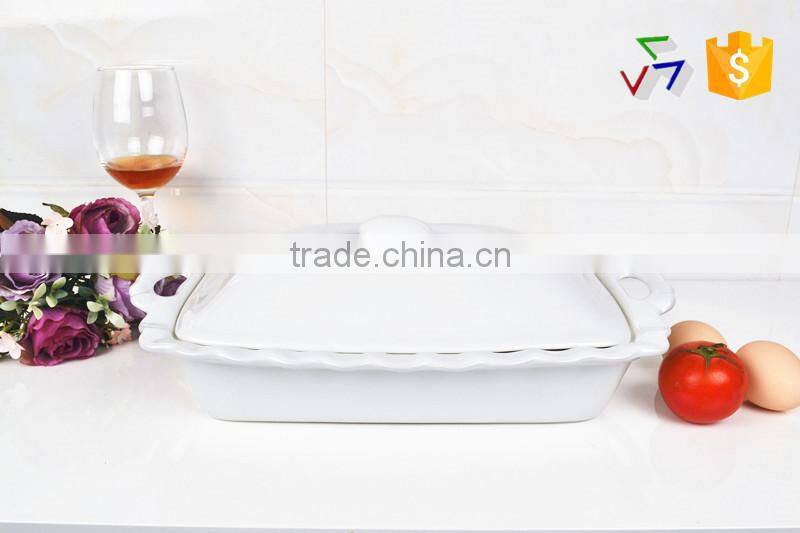 15.5" Square porcelain baking tray with lid