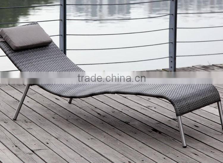 Upscale Casual Stainless Steel S Shaped Outdoor Classic Italian Chaise Lounge