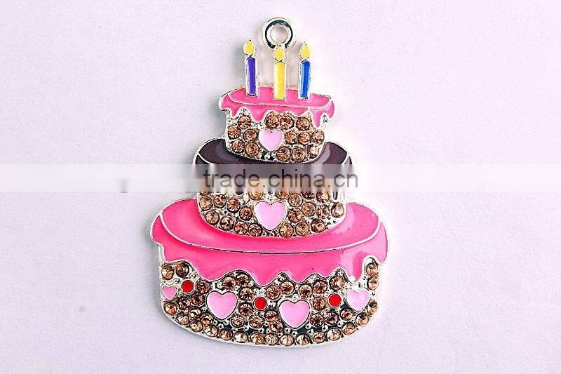 2016 Valentine's Day new design silver Zinc alloy fasion charm cake with heart Rhinestone Pendants For Chunky Necklace Making