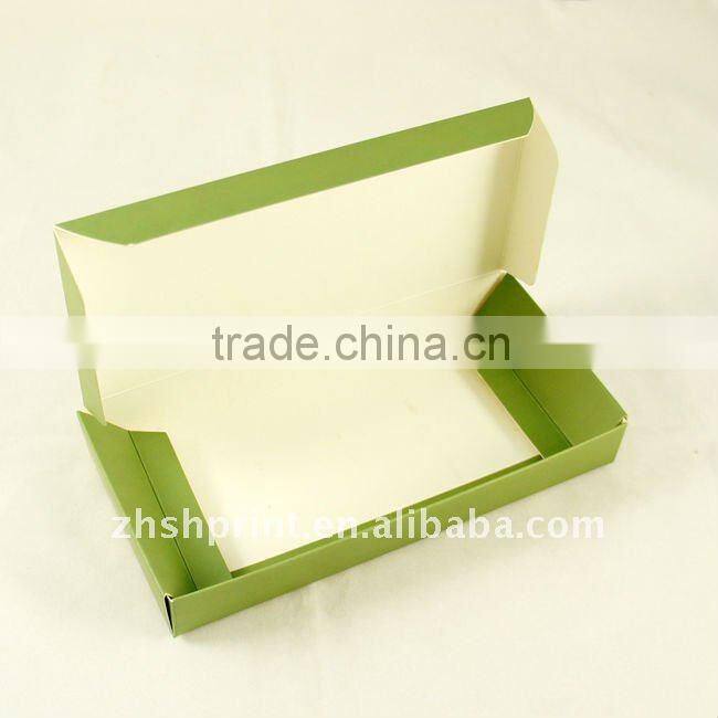 Packaging cardboard box for oil
