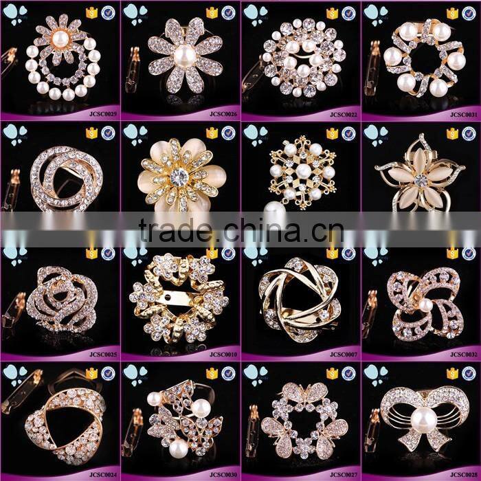 Handmade fashion jewelry gold plated zinc alloy full jewelled bowknot scarf clip brooch