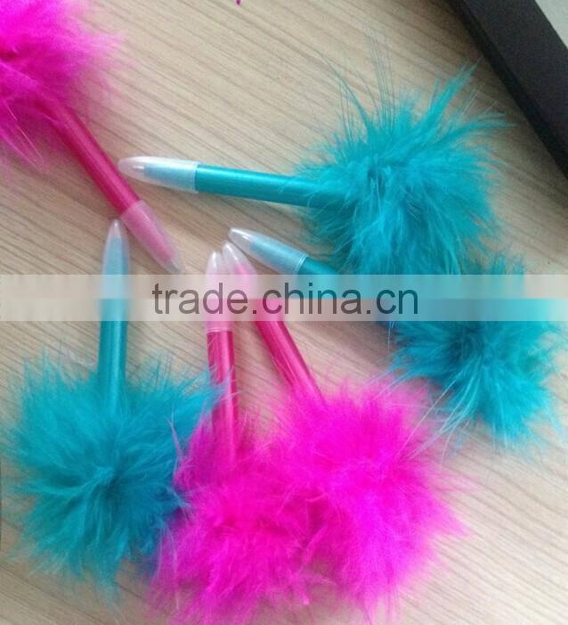 Customized Logo Promotional Gifts Feather Plastic Ballpoint Pen