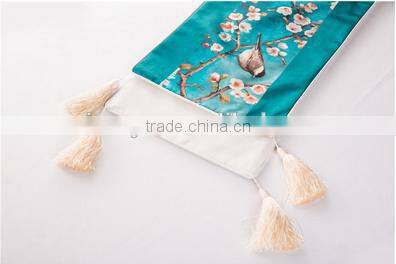Chinese Style Flower-And-Bird Printed Polyester Table Runner
