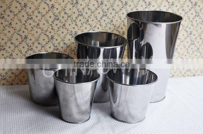 flower pots & planters