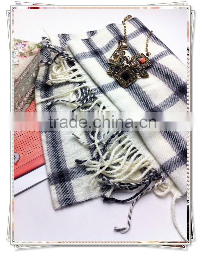 SELL AT A DISCOUNT ! fashionable lattice lady plain cashmere scarf