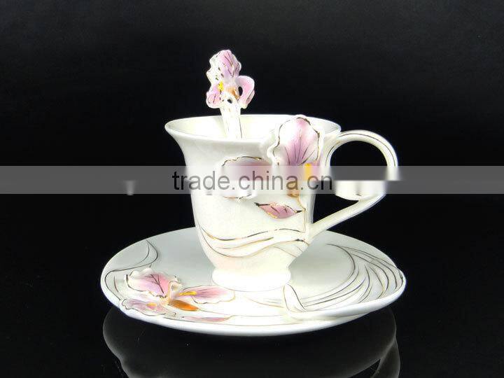 2015 New Bone China Ceramic Tea Cup And Saucer With Classical Flower Design