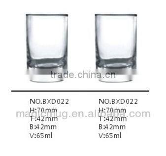 customized design glass cups for wine with clear glass