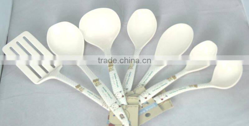 plastic kitchen utensil sets