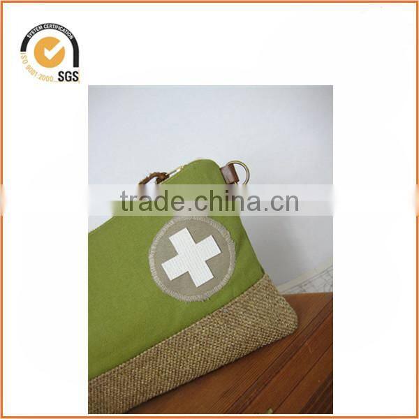 Cat Eye Glasses Applique Zipper Pouch/Makeup Bag: Natural Canvas with Black and White Plaid and Rhinestones By Chiqun Dongguan