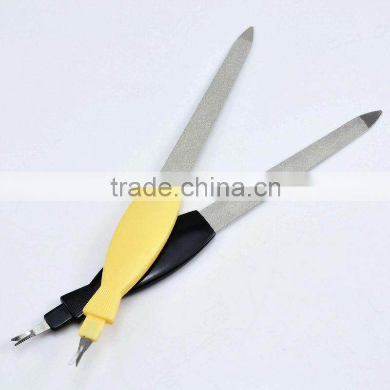 Disposable dead skin remover tool with nail file