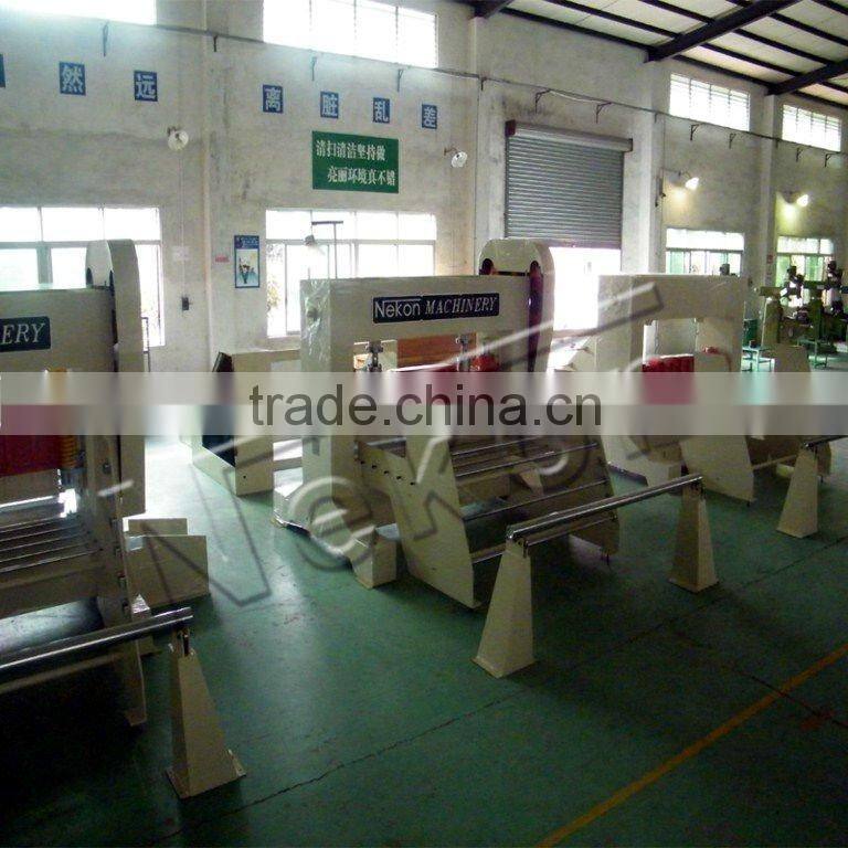 Mechanical EVA rollers perforating machine