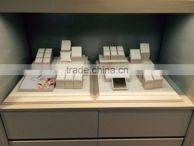 2015 newest jewelry counter display romantic pink pu leather display for wedding jewellery