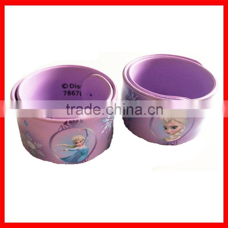 The best popular silicone slap wristband,china personalized silicone rubber bracelet