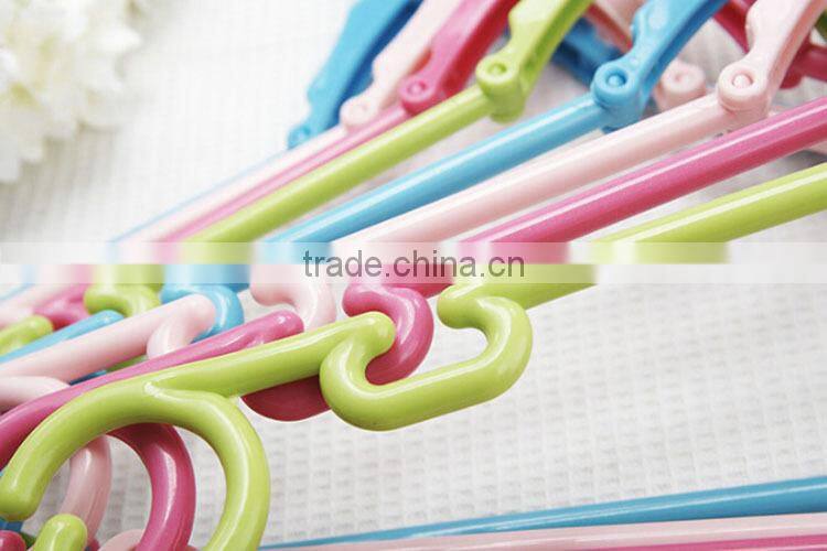 Multifunctional Anti-slip Plastic hanger for Clothes