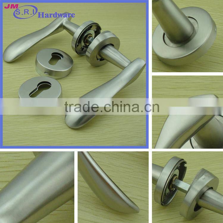 Unique shape 129 mm rubber rose change door handle