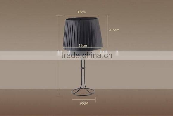 Modern Living Room Desk Lamp Metal Body With Fabric Lampshade Bedroom Table Lamp