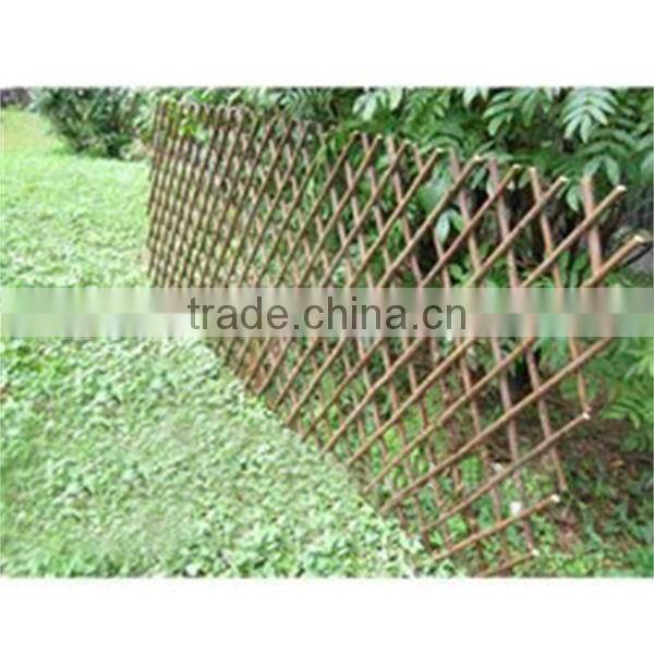 FD70027 Support the flowers use wooden trellis